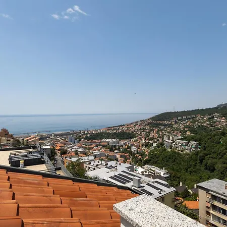 Marziale Sea View Terrace Apartment Triest